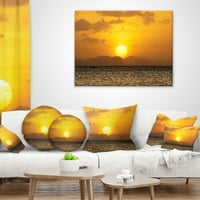 Dizajnerski jastuk sa žutim zalaskom sunca i smeđim oceanom na morskoj obali-18.18